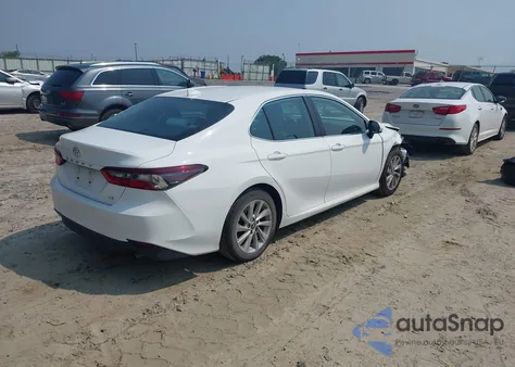2021 Toyota Camry Le из США, поврежденный, VIN 4T1C11AK3MU457198